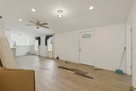 5205 E 11th Street Panama City FL 32404
