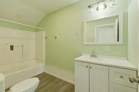 5205 E 11th Street Panama City FL 32404