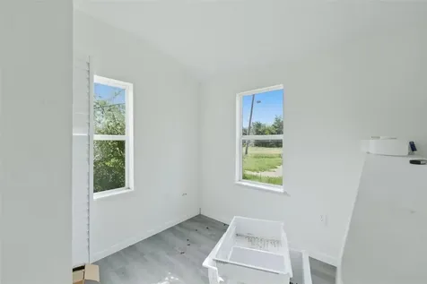 5205 E 11th Street Panama City FL 32404