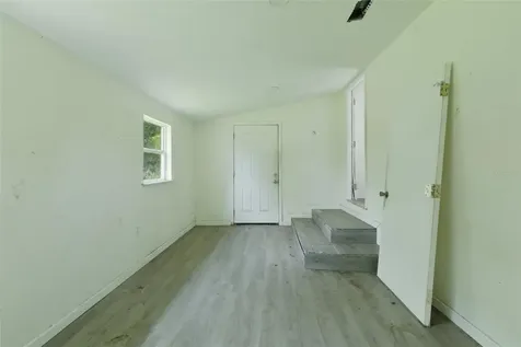 5205 E 11th Street Panama City FL 32404