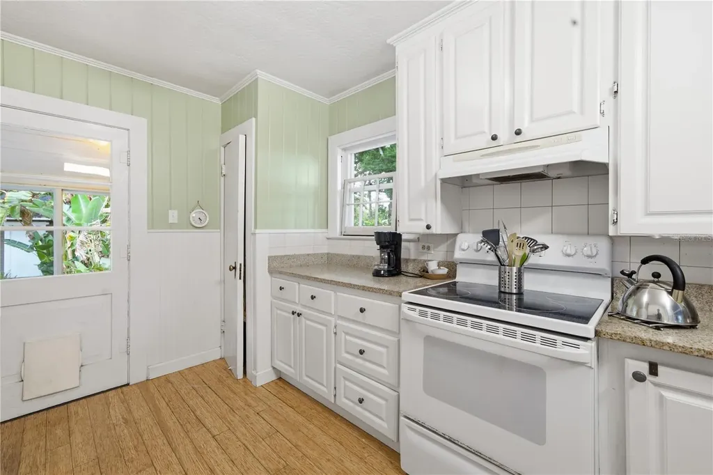 411 W 48th Street Bradenton FL 34209