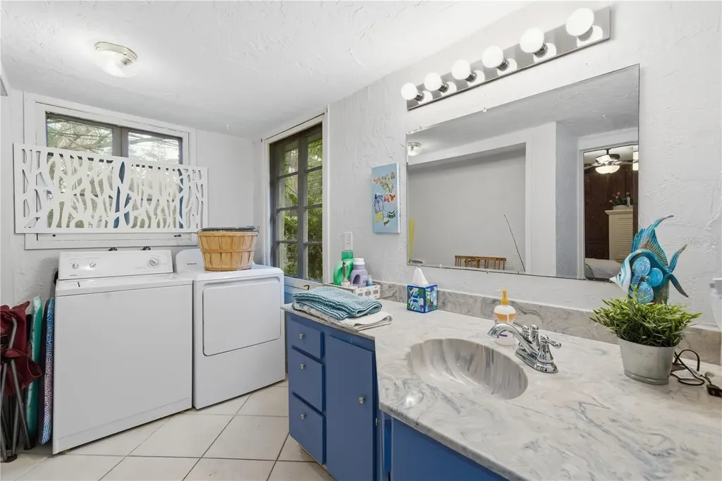 411 W 48th Street Bradenton FL 34209