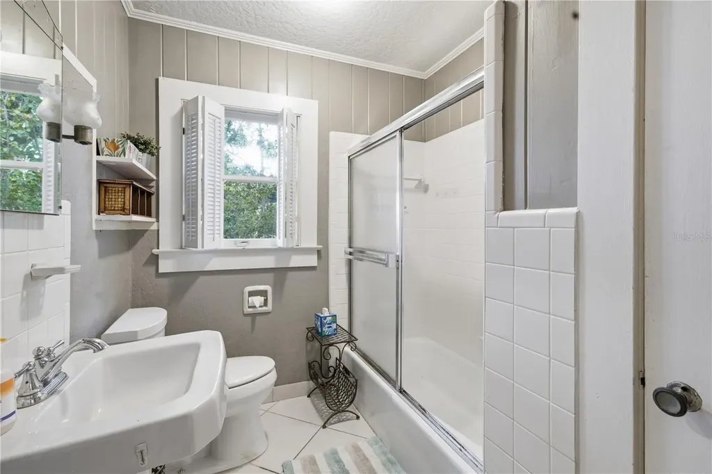 411 W 48th Street Bradenton FL 34209