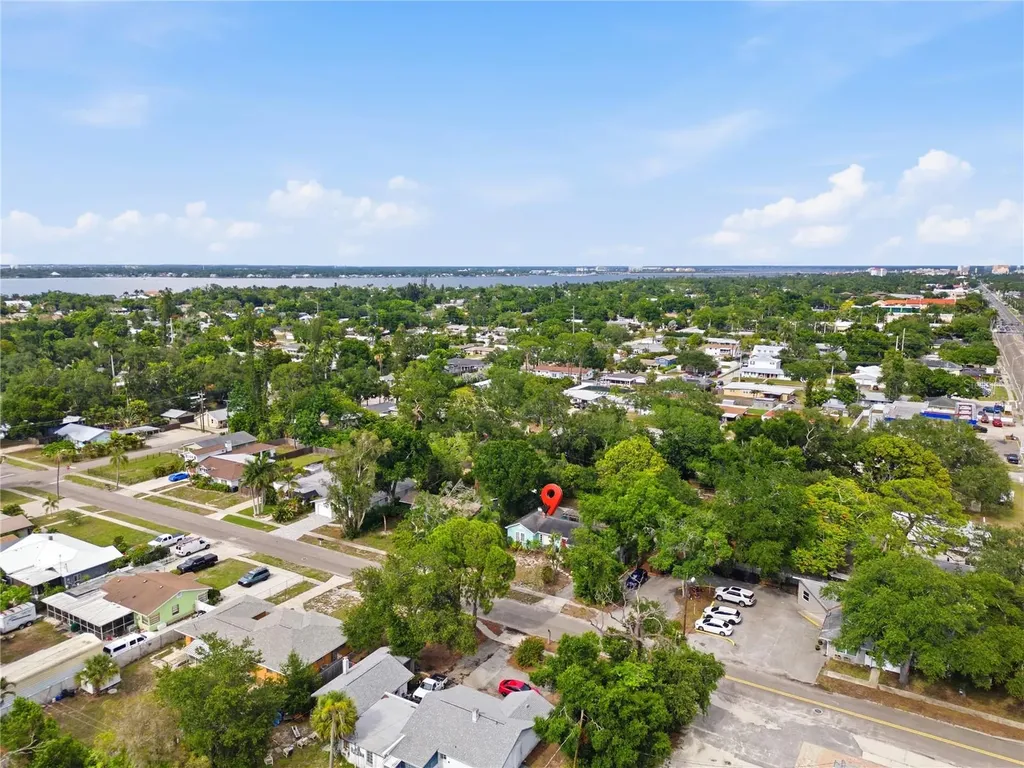 411 W 48th Street Bradenton FL 34209