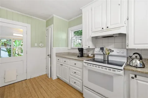 411 W 48th Street Bradenton FL 34209
