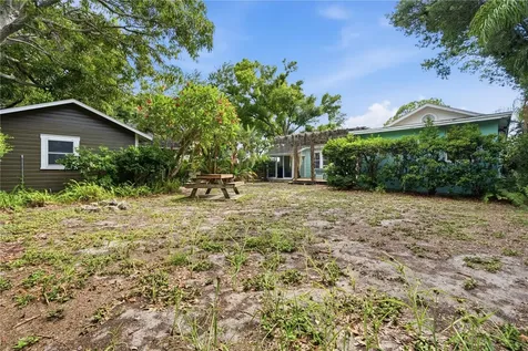 411 W 48th Street Bradenton FL 34209