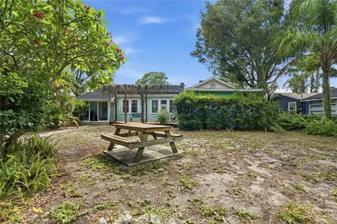 411 W 48th Street Bradenton FL 34209