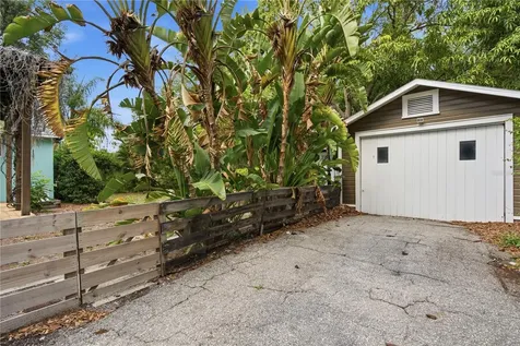 411 W 48th Street Bradenton FL 34209