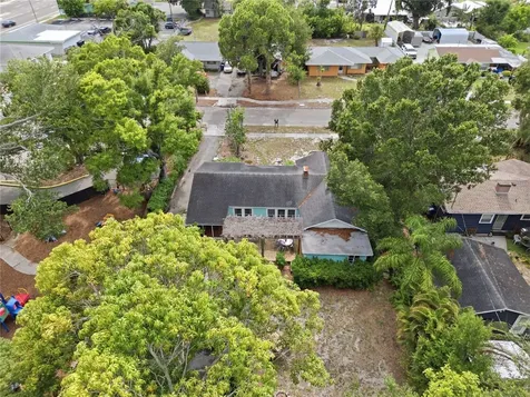 411 W 48th Street Bradenton FL 34209