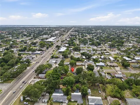 411 W 48th Street Bradenton FL 34209