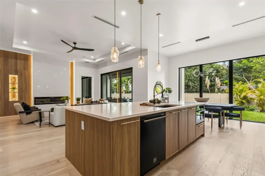 525 S Lakemont Avenue Winter Park FL 32792