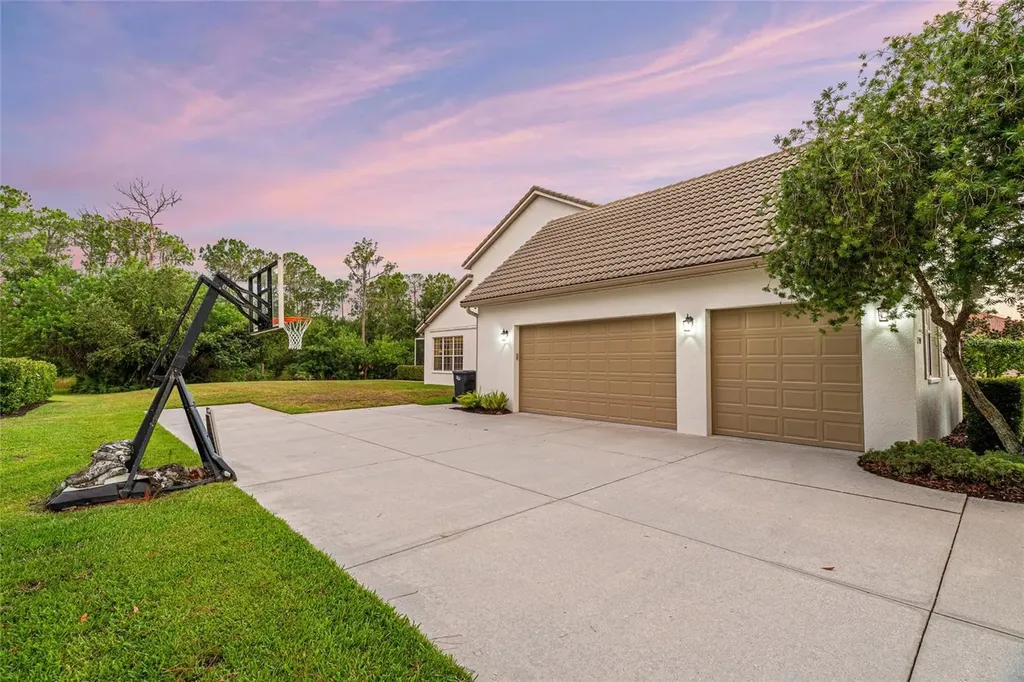 22304 Deer Pointe Crossing Bradenton FL 34202