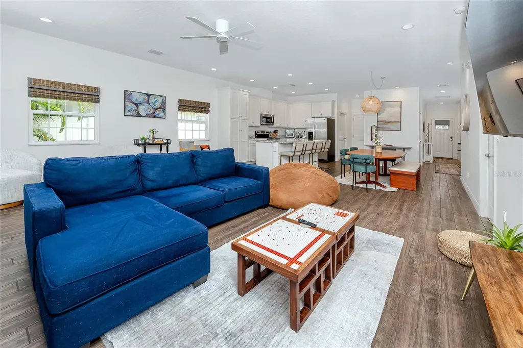 902 8th Avenue NW Largo FL 33770