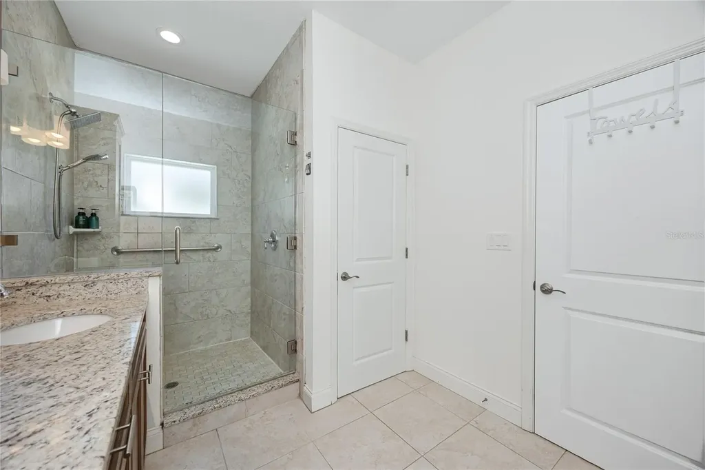 902 8th Avenue NW Largo FL 33770