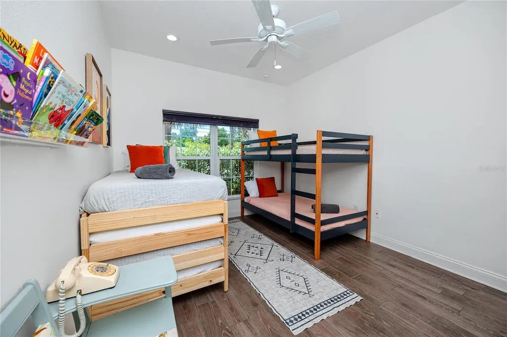 902 8th Avenue NW Largo FL 33770