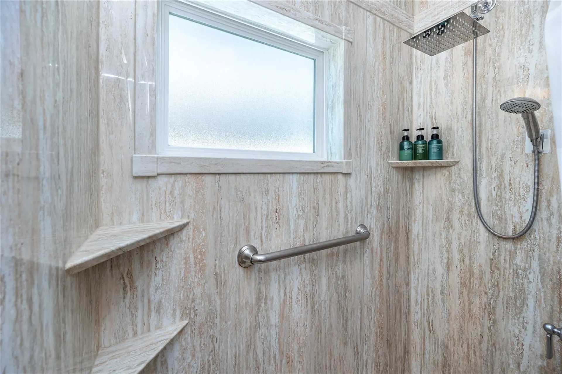 902 8th Avenue NW Largo FL 33770
