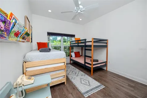 902 8th Avenue NW Largo FL 33770