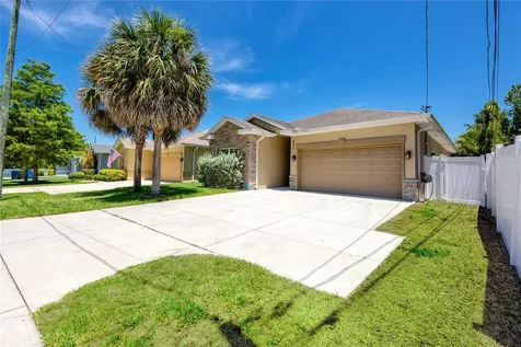902 8th Avenue NW Largo FL 33770