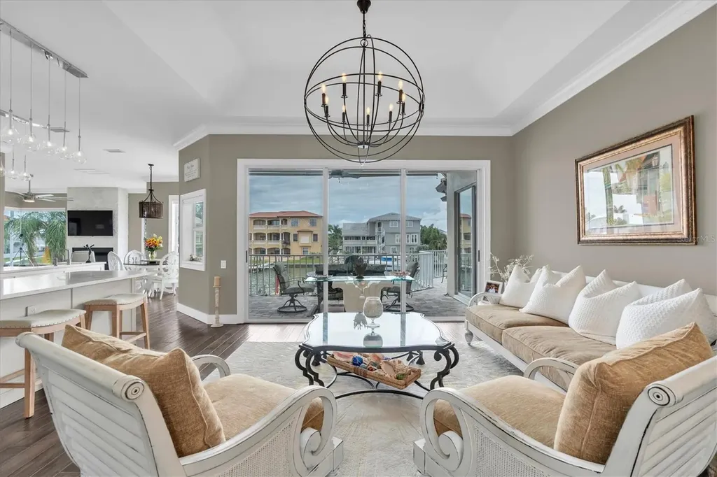 2853 Seabreeze Drive S Gulfport FL 33707