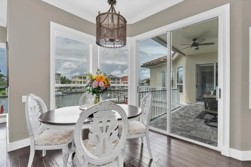 2853 Seabreeze Drive S Gulfport FL 33707