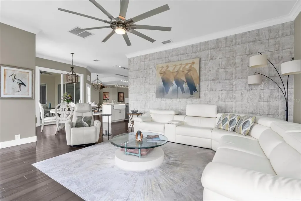 2853 Seabreeze Drive S Gulfport FL 33707