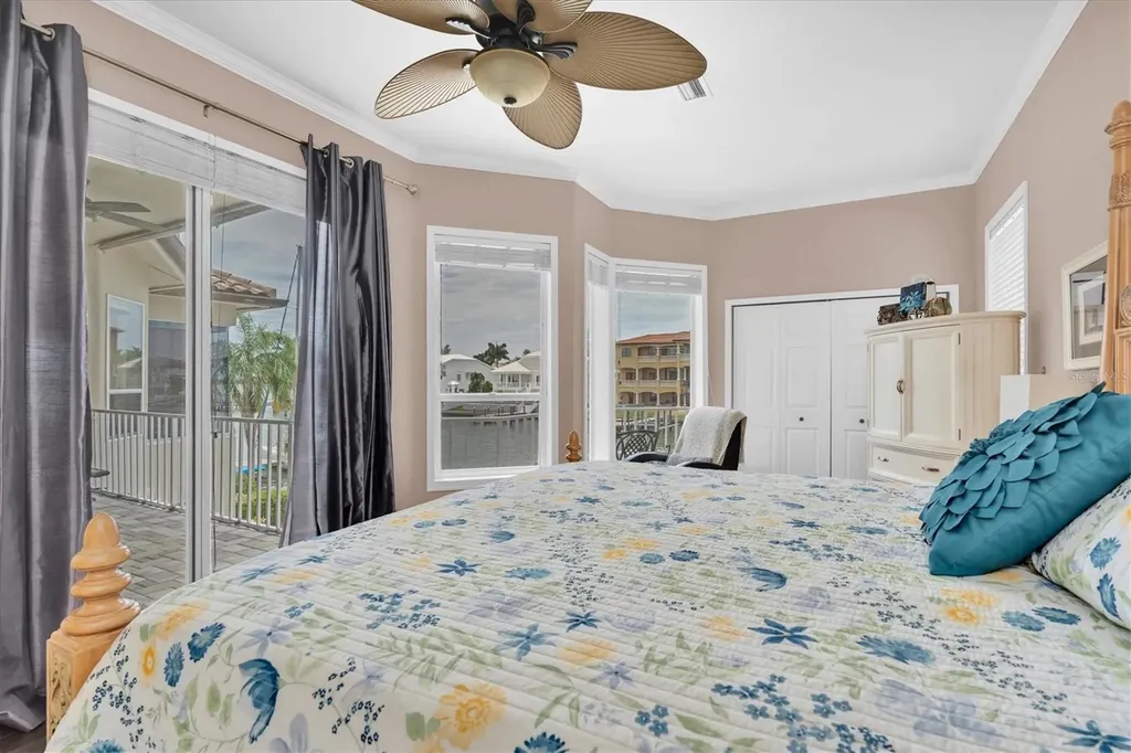 2853 Seabreeze Drive S Gulfport FL 33707