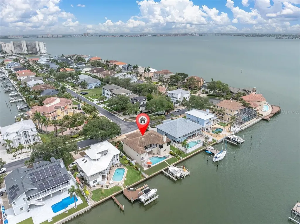 2853 Seabreeze Drive S Gulfport FL 33707