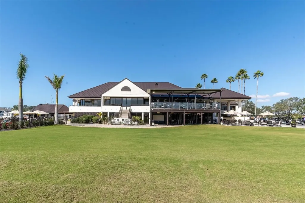 2853 Seabreeze Drive S Gulfport FL 33707