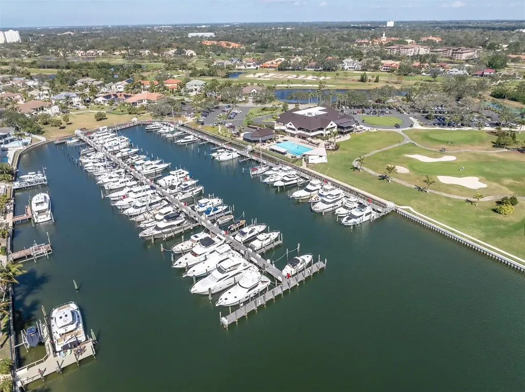 2853 Seabreeze Drive S Gulfport FL 33707