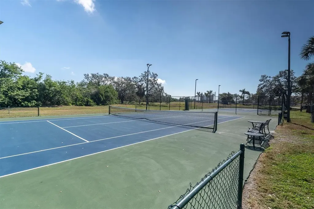2853 Seabreeze Drive S Gulfport FL 33707