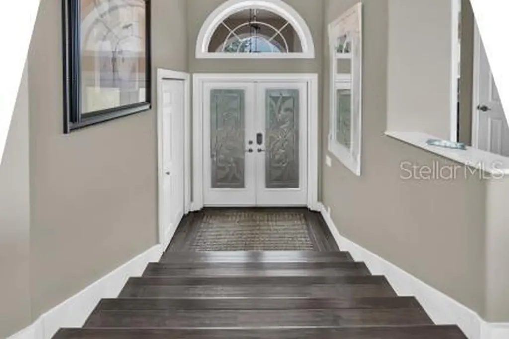 2853 Seabreeze Drive S Gulfport FL 33707