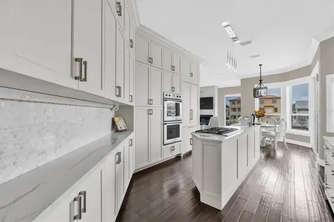 2853 Seabreeze Drive S Gulfport FL 33707
