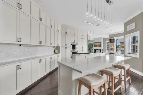 2853 Seabreeze Drive S Gulfport FL 33707