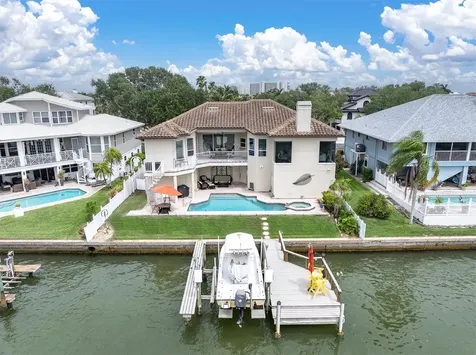 2853 Seabreeze Drive S Gulfport FL 33707