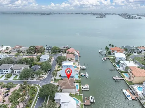 2853 Seabreeze Drive S Gulfport FL 33707