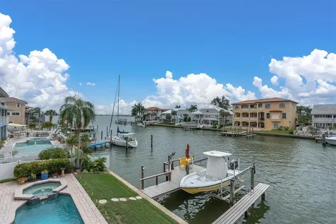 2853 Seabreeze Drive S Gulfport FL 33707