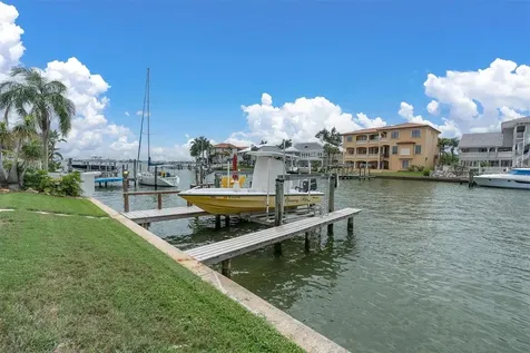 2853 Seabreeze Drive S Gulfport FL 33707