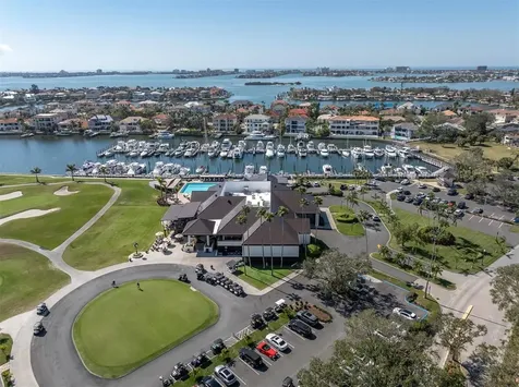 2853 Seabreeze Drive S Gulfport FL 33707