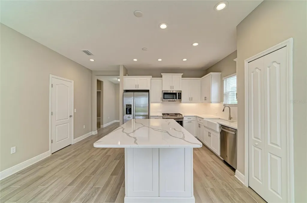 4739 Willow Bend Avenue Parrish FL 34219