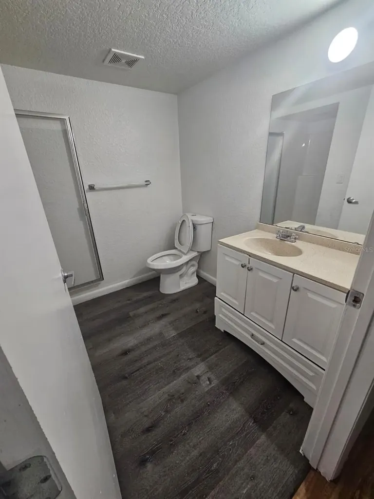 2323 Mccoy Road Orlando FL 32809