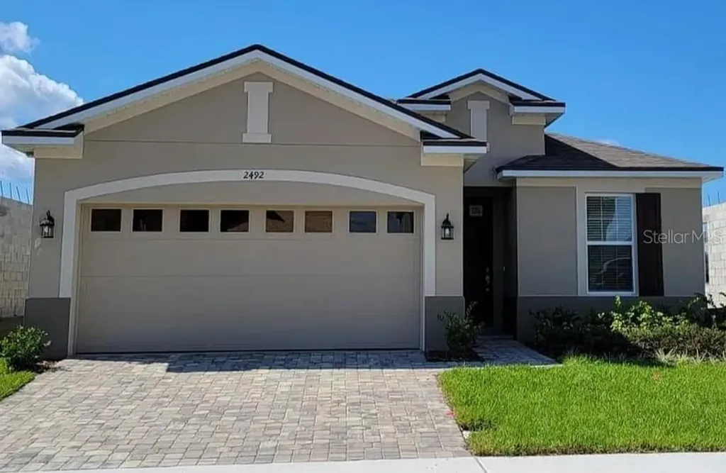 2492 Blowing Breeze Avenue Kissimmee FL 34744