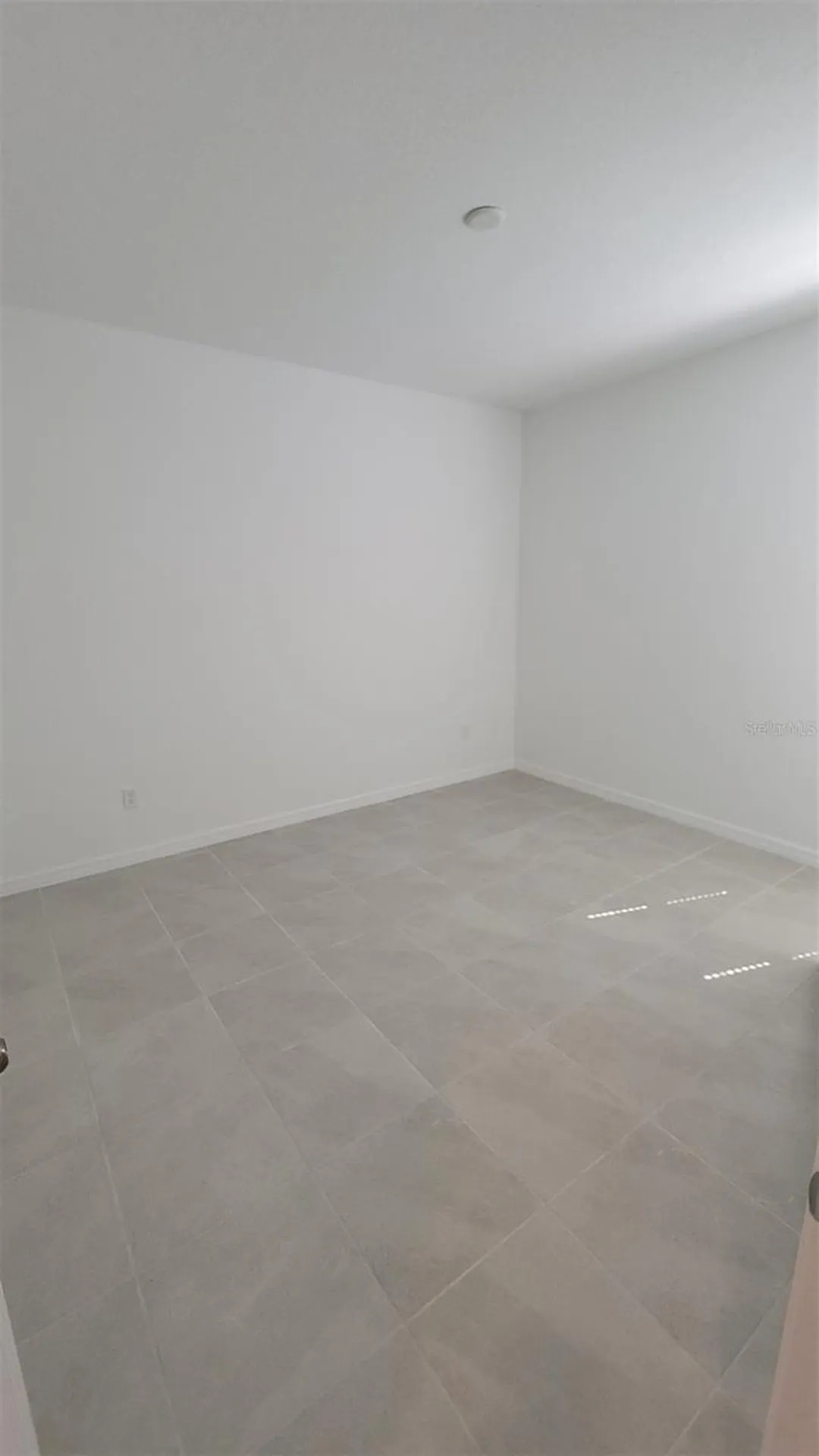2492 Blowing Breeze Avenue Kissimmee FL 34744