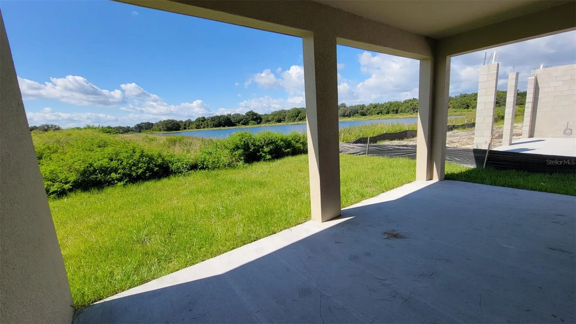 2492 Blowing Breeze Avenue Kissimmee FL 34744