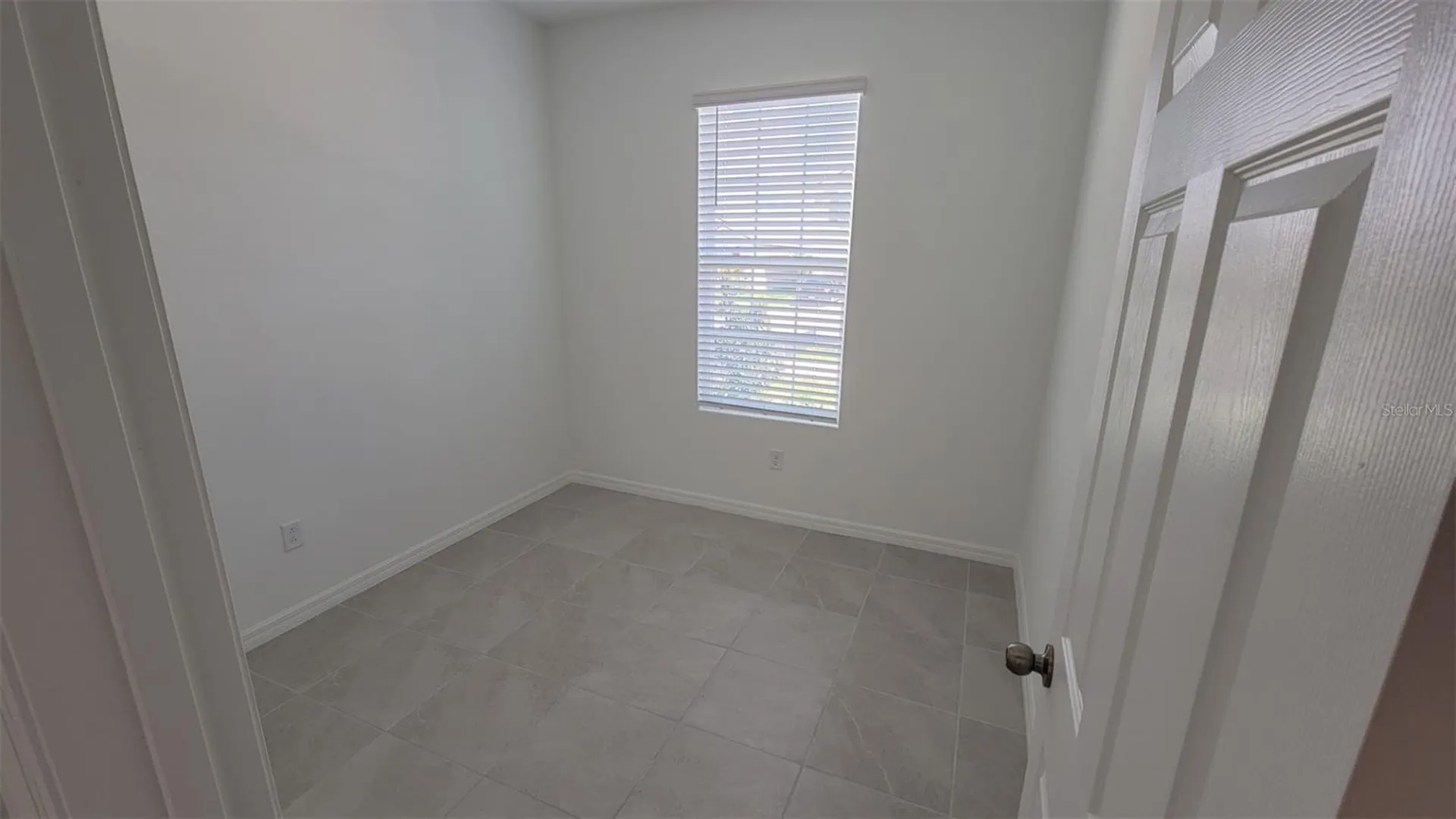 2492 Blowing Breeze Avenue Kissimmee FL 34744