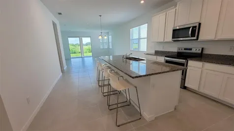 2492 Blowing Breeze Avenue Kissimmee FL 34744