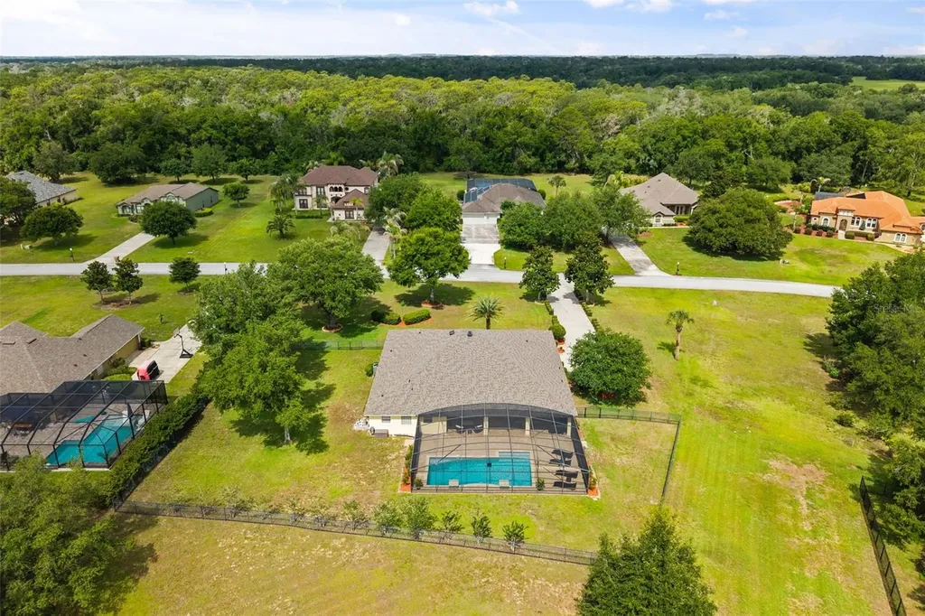 24023 Weldon Drive Eustis FL 32736