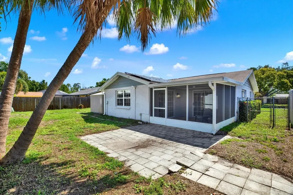 10898 119th Street N Largo FL 33778