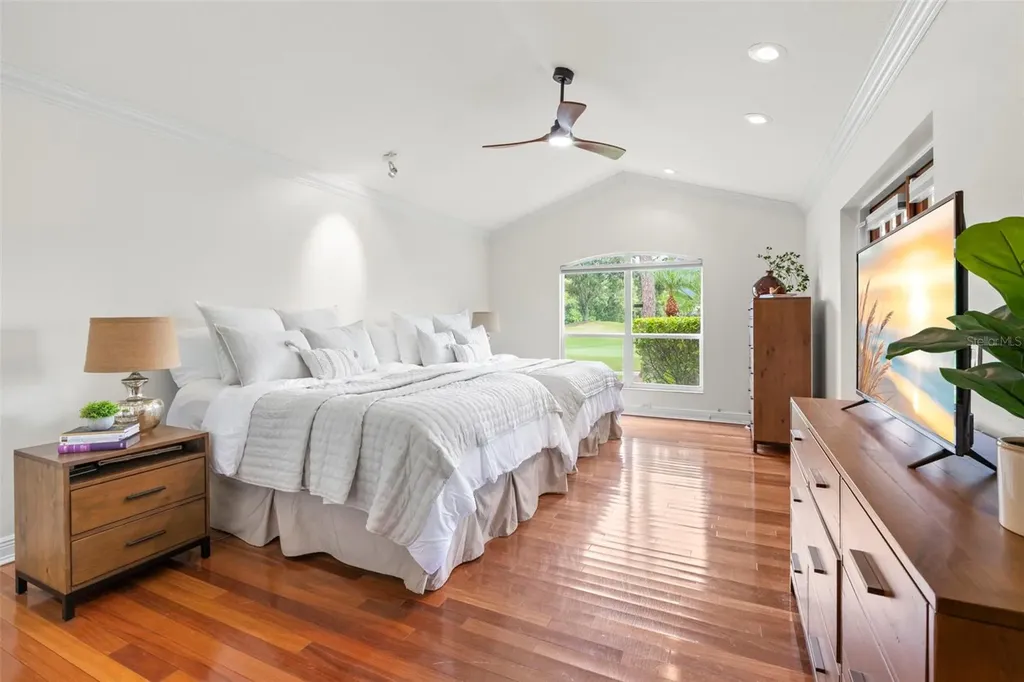5562 Avenue Du Soleil Lutz FL 33558
