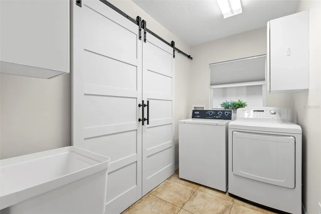 5562 Avenue Du Soleil Lutz FL 33558
