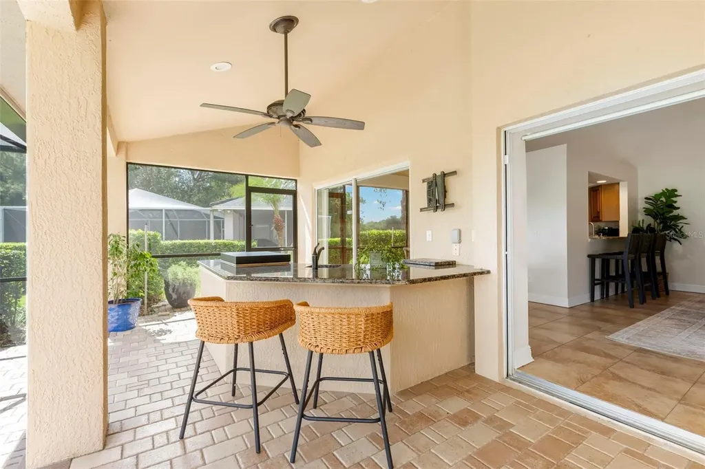 5562 Avenue Du Soleil Lutz FL 33558